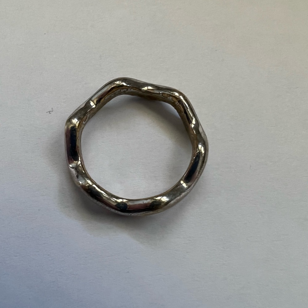 Zig zag ring